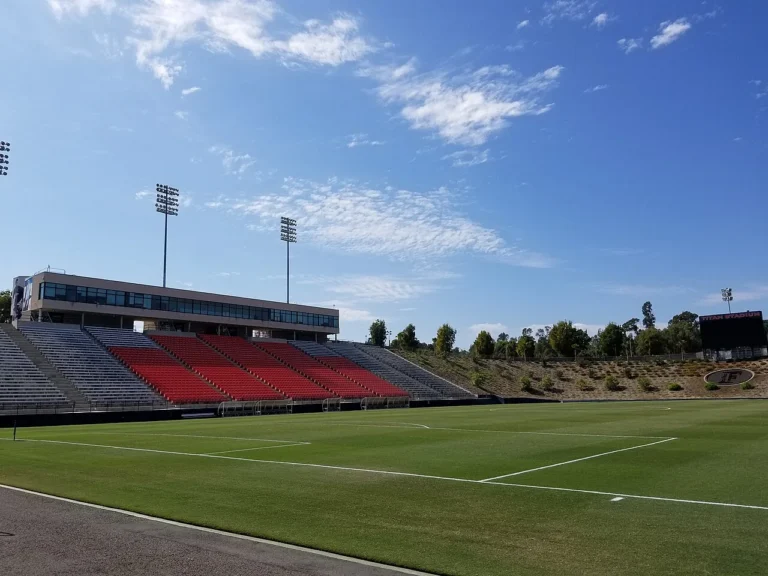 Pelouse du Titan Stadium à Fullerton