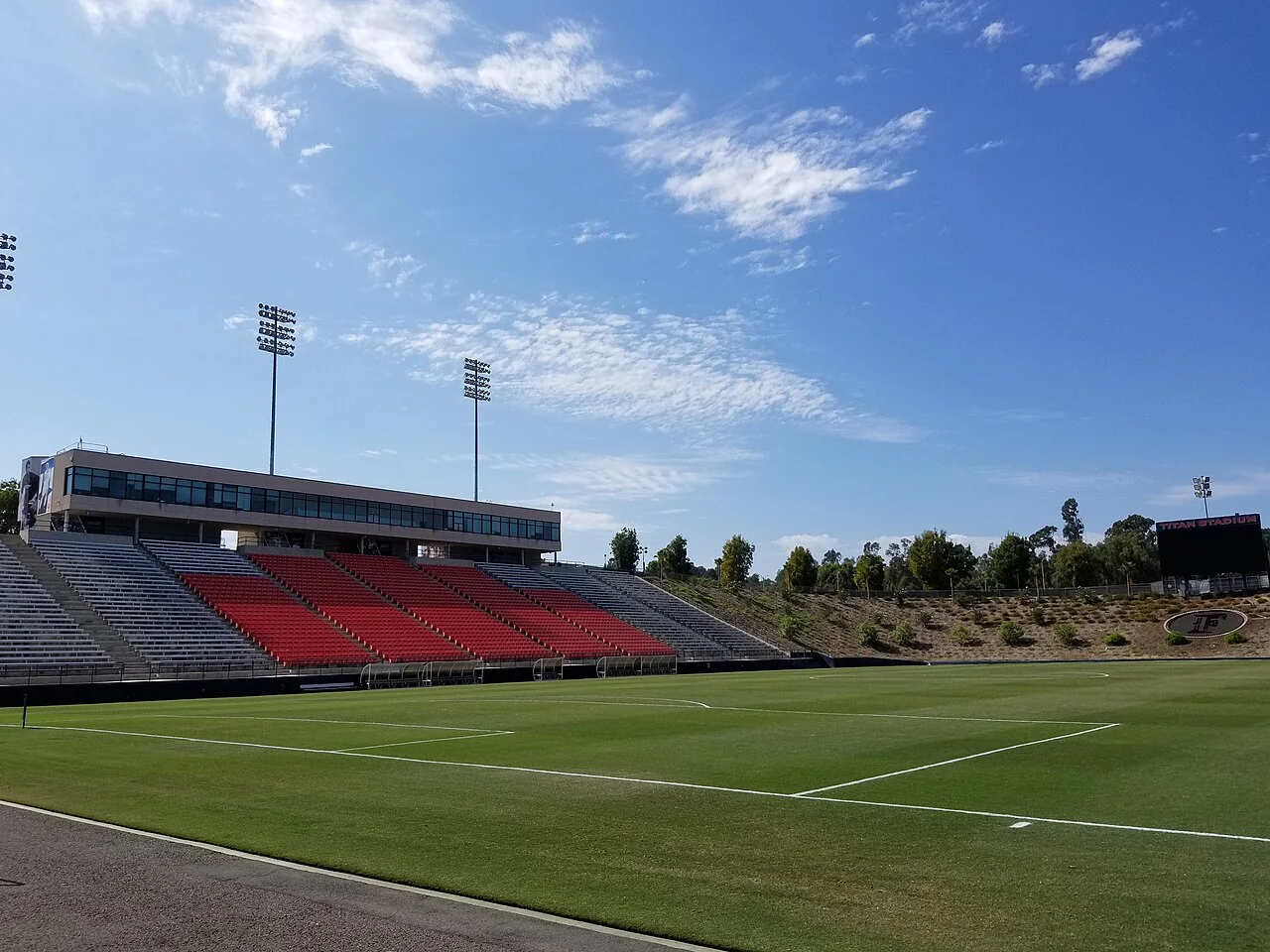 Pelouse du Titan Stadium à Fullerton
