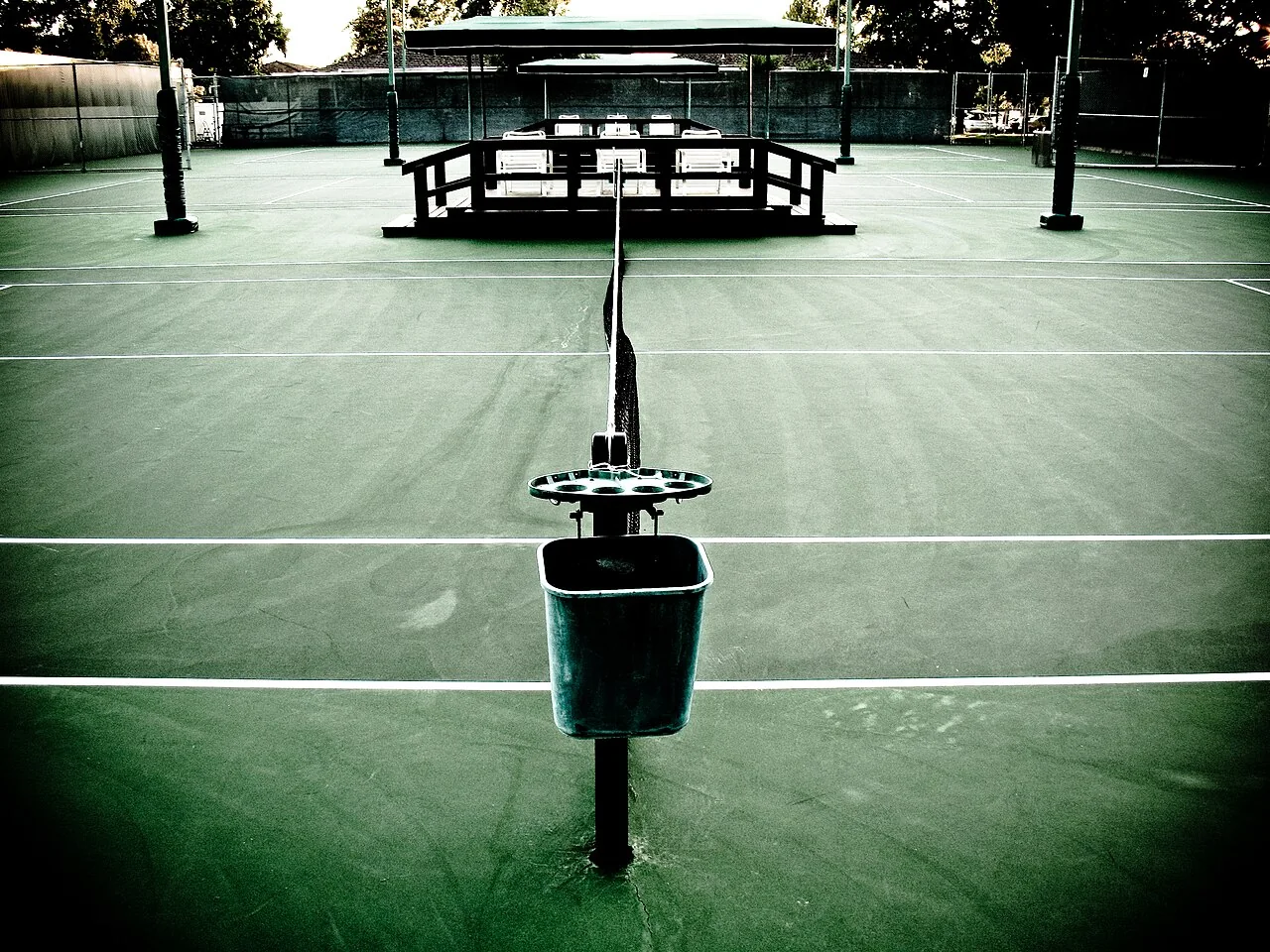 Filet sur un court de tennis