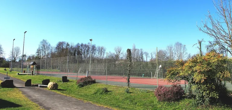 Court de tennis d’Azereix dans les Hautes-Pyrénées