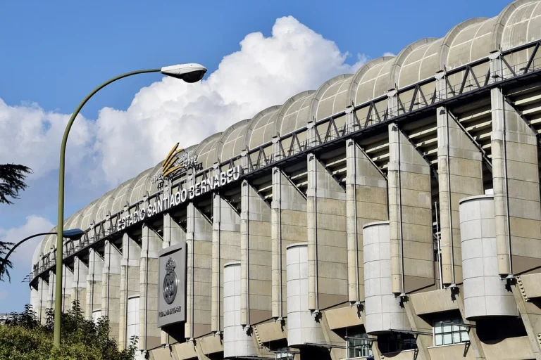 Façade extérieure du Santiago Bernabéu