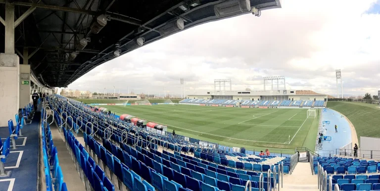 Terrain du stade Alfredo Di Stéfano en décembre 2021