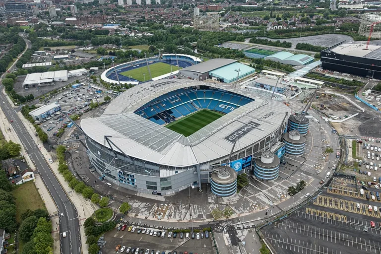 Vue aérienne du stade de Manchester City en 2023