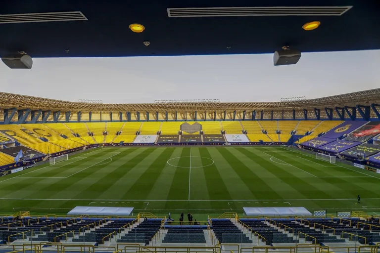 Vue intérieure du stade King Saud University à Riyad