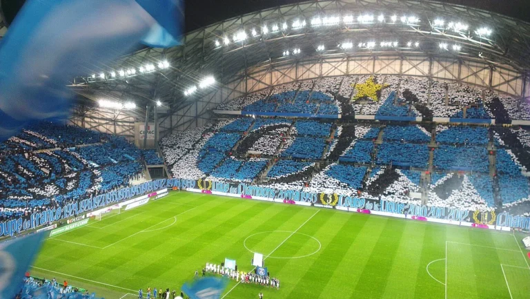 Vue du stade Vélodrome de Marseille depuis les tribunes